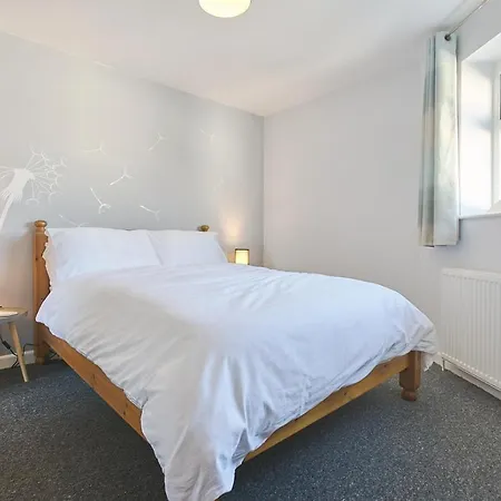Sunny Days: Beautiful Spacious 4 Bed House Torquay Exterior photo