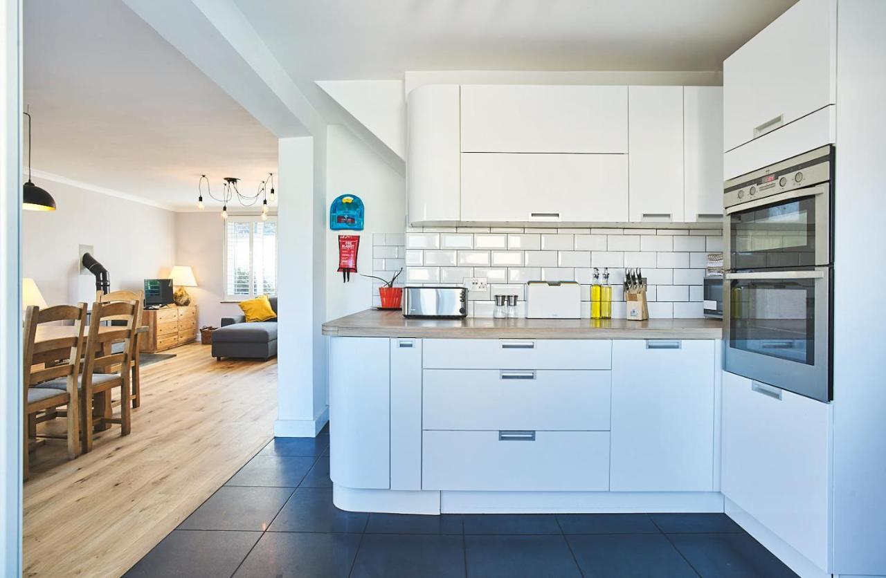 Holiday home Sunny Days: Beautiful Spacious 4 Bed House *