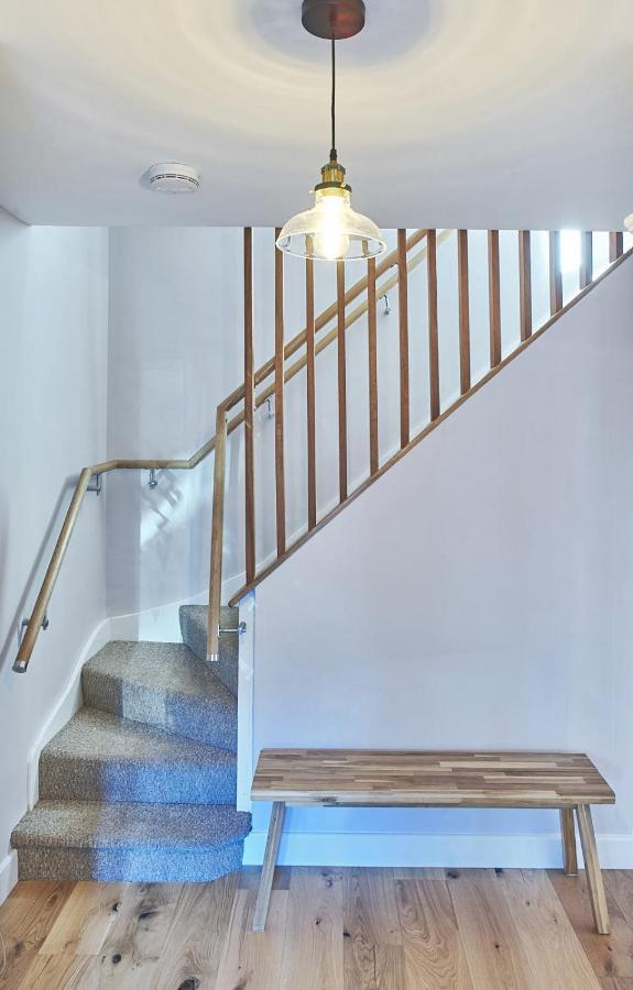 Sunny Days: Beautiful Spacious 4 Bed House Torquay