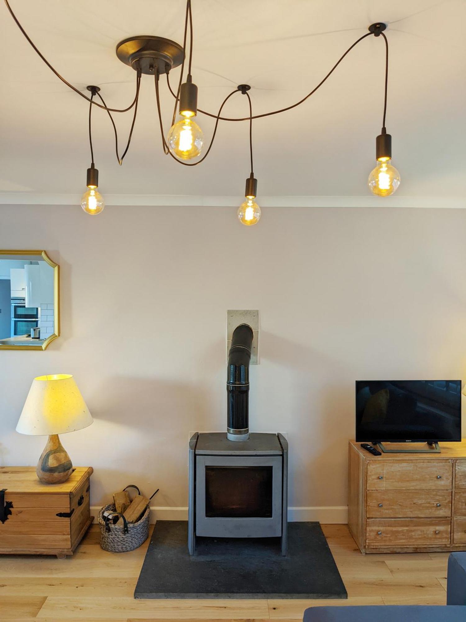 Sunny Days: Beautiful Spacious 4 Bed House Holiday home Torquay