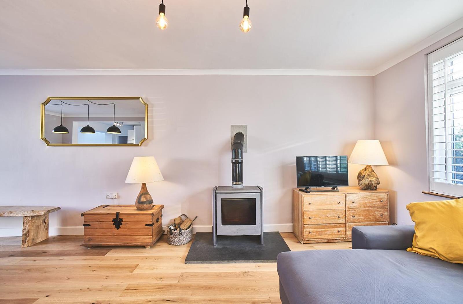 Sunny Days: Beautiful Spacious 4 Bed House Holiday home *